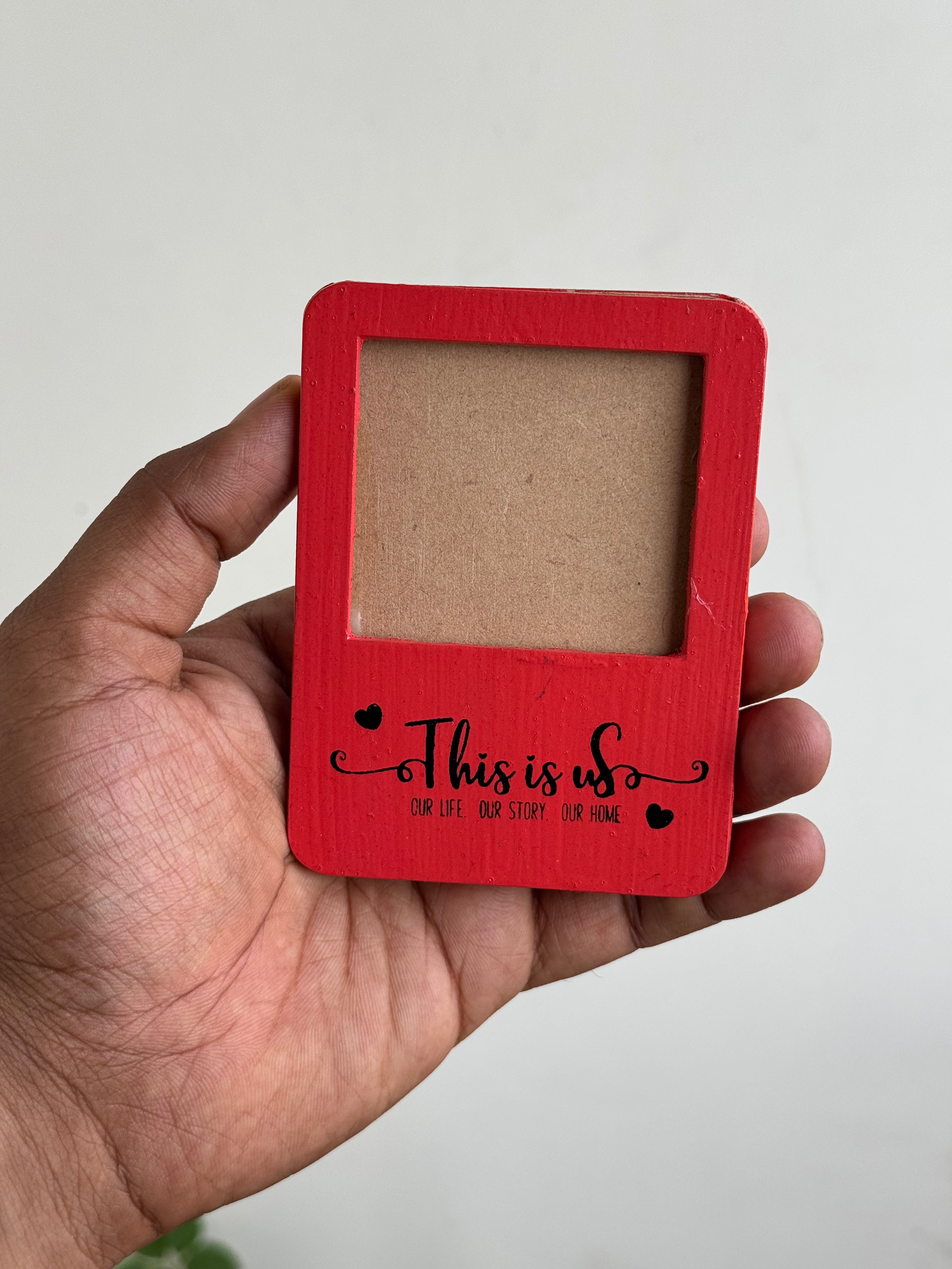 wooden frame with magnet 1 piece ( any colour )